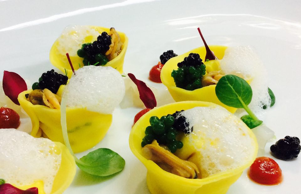 2016 dish by dish (6) Porta a scrigno ad angolo arco
