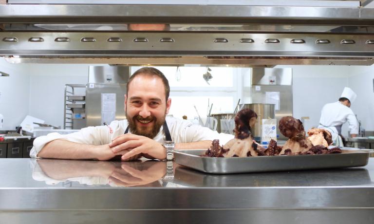 Stefano Sforza is young (born in 1986) and already showing excellent talent at restaurant Les Petites Madeleines inside the Turin Palace Hotel in Torino. Identità Golose’s story (photos by Tanio Liotta)